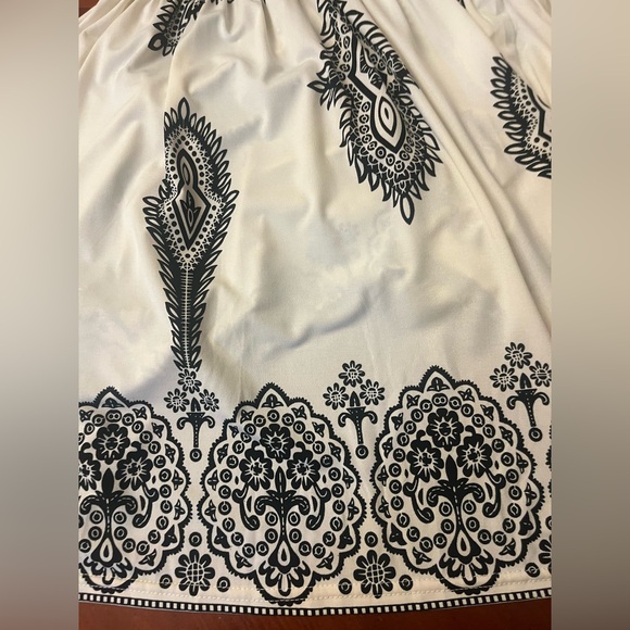 Boho Paisley Smocked Empire Waist MIDI Dress Black & White Size - Picture 5 of 6